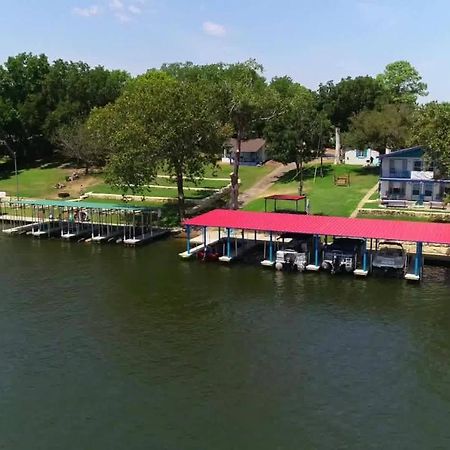 Valentine Lakeside Kingsland Exterior photo